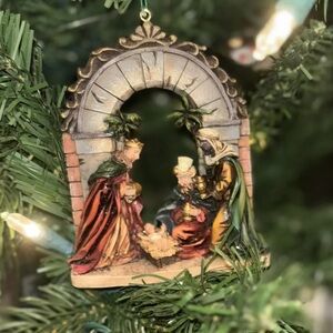 Vintage Christmas Nativity Resin Christmas Tree Ornament